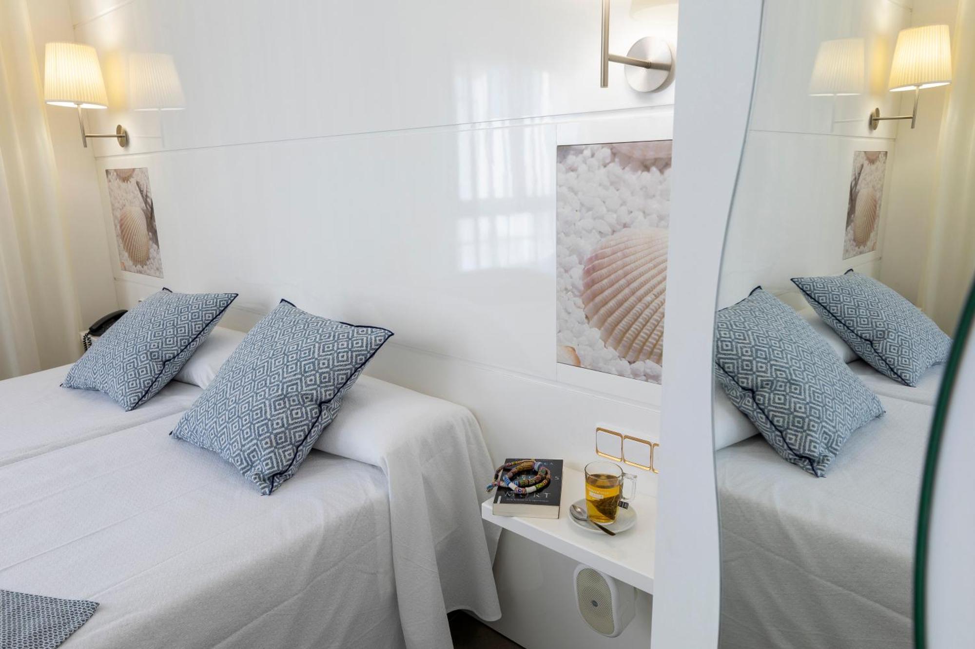 Hotel Cap De Creus 3*